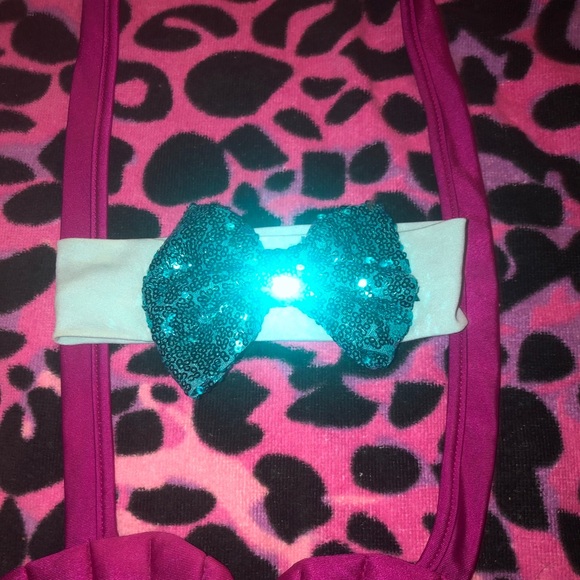 Mermaid swim set with bottoms and tail, and bow - Picture 5 of 6